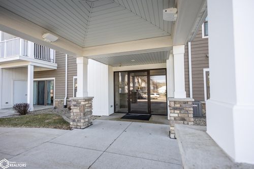 apt-102-809 7th Ave N, Clear Lake, IA, 50428-1562 | Card Image