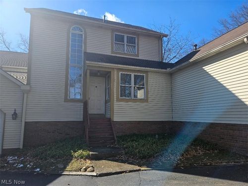 21-7182 Hills And Dales Rd Nw, Massillon, OH, 44646-2490 | Card Image