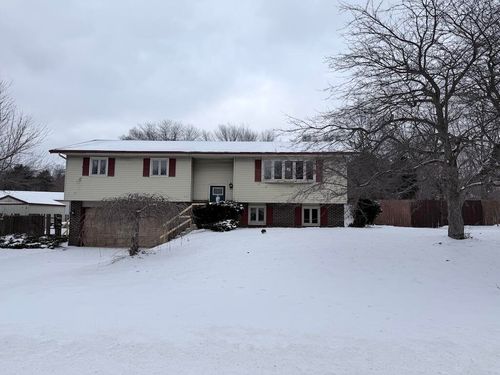 5747 W Pleasant Hills Trl, La Porte, IN, 46350 | Card Image