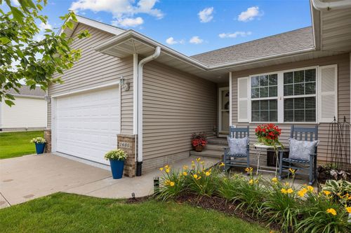 1600 Hunters Creek Way, Marion, IA, 52302-4734 | Card Image