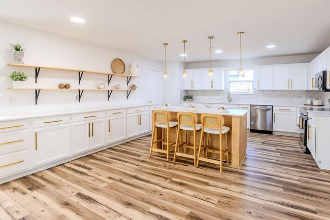 2416 Big Spring Dr, House other with 5 bedrooms, 4 bathrooms and null parking in Fort Worth TX | Image 11