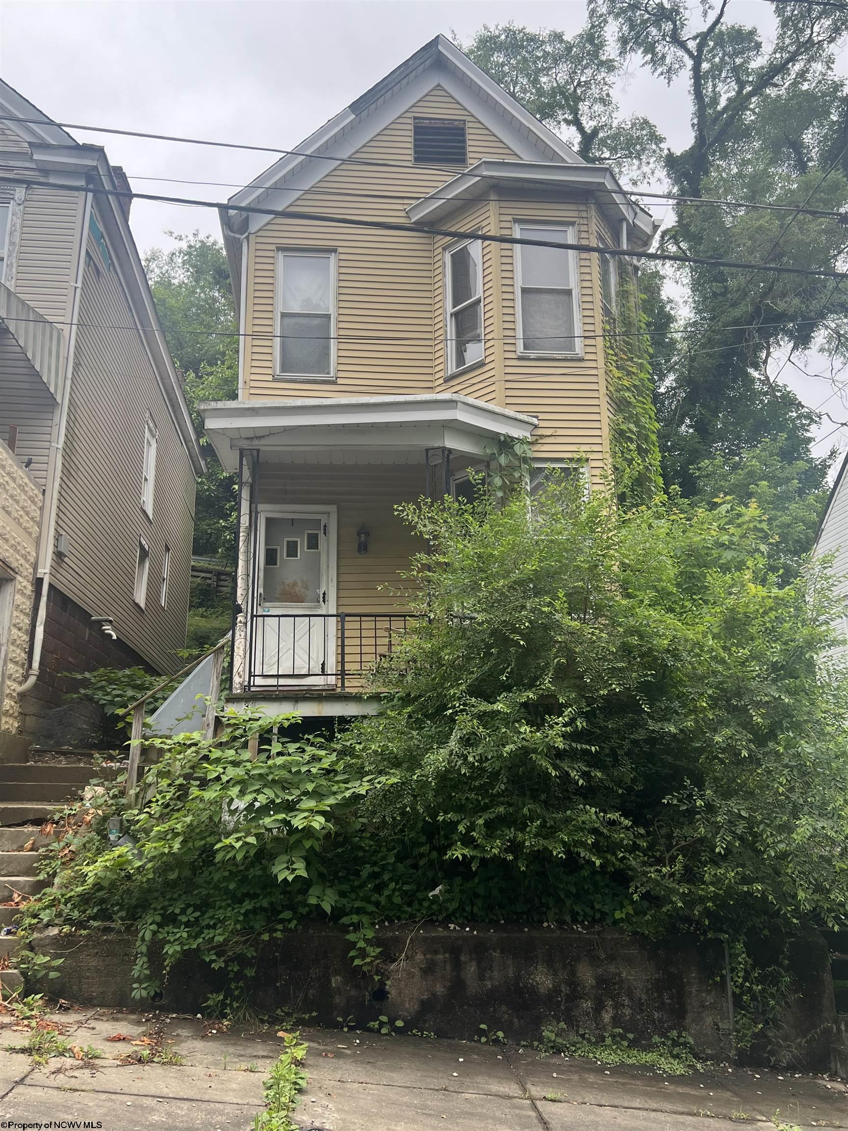 Lind St, Wheeling, WV 26003