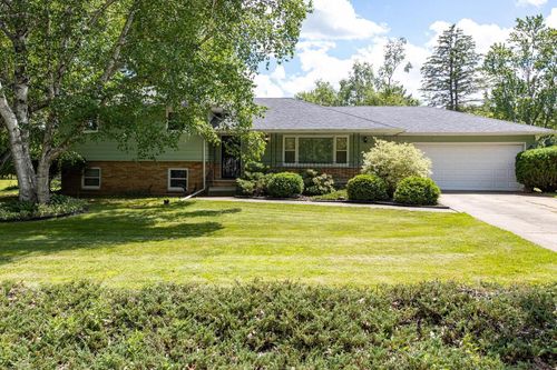 6054 N Rosewood Drive, GRAND CHUTE, WI, 54913 | Card Image