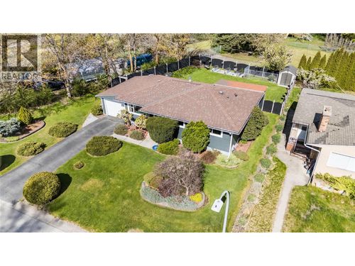 221 Pinewood Drive, Castlegar, BC, V1N2M5 | Card Image