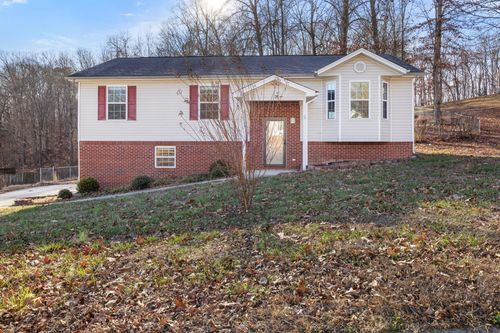 1220 Pendall Ln, Soddy Daisy, TN, 37379-7868 | Card Image