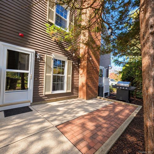 94 Homestead Village Dr, Warwick, NY, 10990-4215 | Card Image