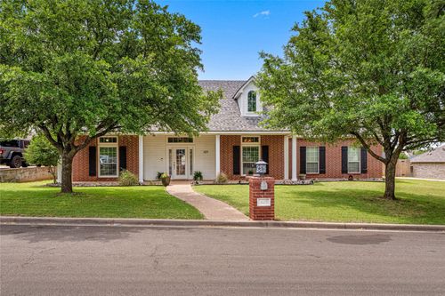 429 W Wall St, Hewitt, TX, 76643-3343 | Card Image