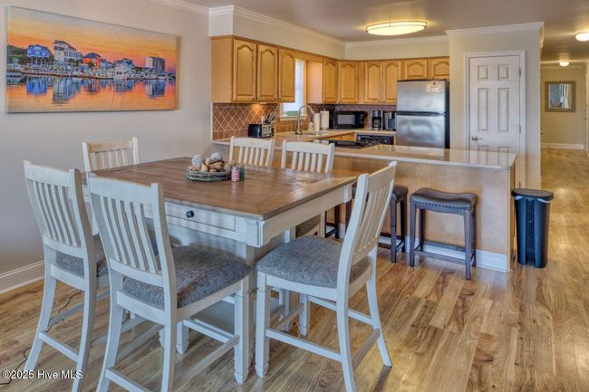 Room for large dining table | Image 4