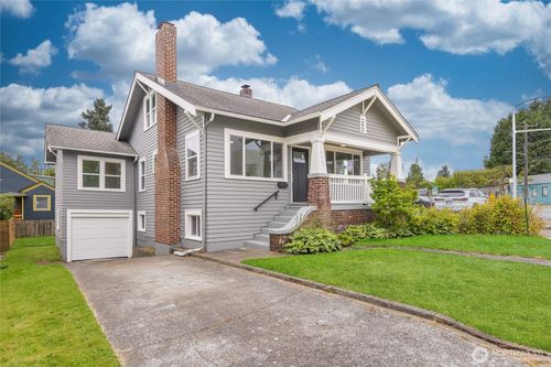 1611 Ne 82nd St, Seattle, WA, 98115-4457 | Card Image