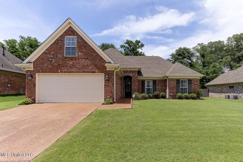 2634 Harvest Tree Dr, Southaven, MS, 38672-8021 | Card Image