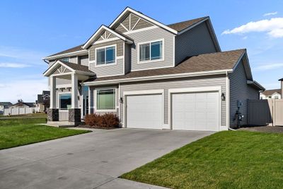 9516 N Mallory Ct, Home with 4 bedrooms, 3 bathrooms and null parking in Spokane WA | Image 2