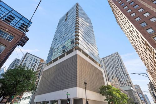 1302-550 N Saint Clair St, Chicago, IL, 60611-4396 | Card Image