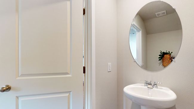 15368 Coyote Dr, Condo with 3 bedrooms, 3 bathrooms and null parking in Urbandale IA | Image 17