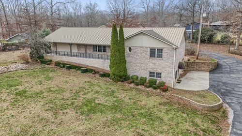 188 Trotters Cir, Estill Springs, TN, 37330-5424 | Card Image