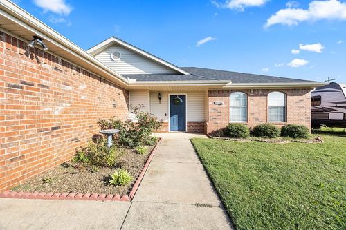 810 Honeysuckle Dr, Centerton, AR, 72719-9636 | Card Image