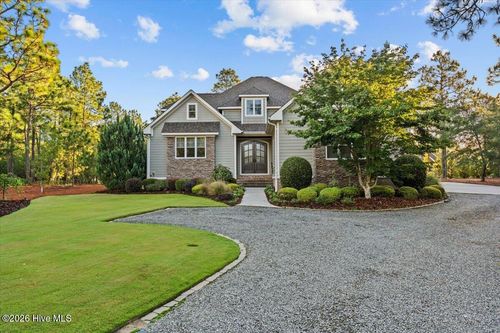 102 Gilbert Ct, Pinehurst, NC, 28374-8638 | Card Image