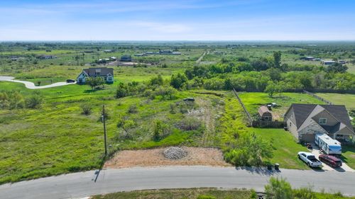 296 E Ridge Ln, Niederwald, TX, 78640-2322 | Card Image