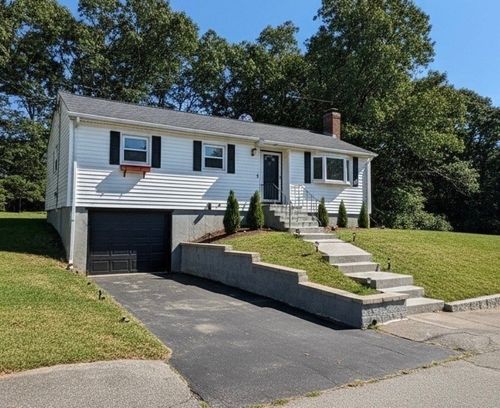 15 Hillsdale Rd, Randolph, MA, 02368-5212 | Card Image