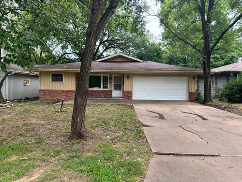 2239 S Pickwick Avenue, Springfield, MO, 65804 | Card Image