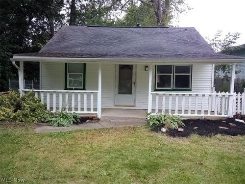 1122 Grand Ave, Madison, OH, 44057-1622 | Card Image