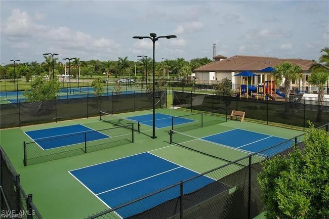 View of tennis court | Image 29