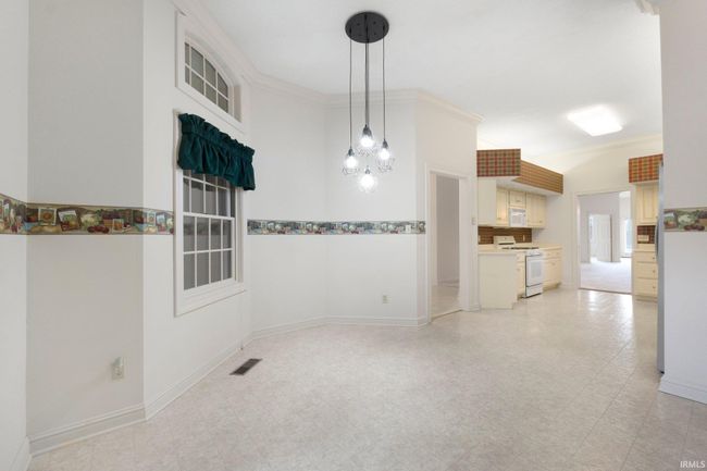 1851 N High Pointe Ct, Condo with 2 bedrooms, 3 bathrooms and null parking in Bluffton IN | Image 11