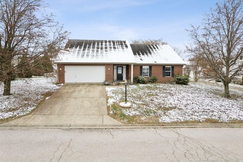 861 Meadowcrest Cir, Maysville, KY, 41056-7903 | Card Image