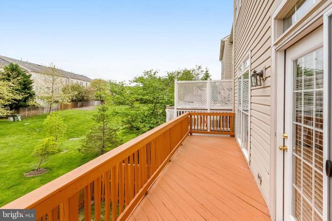 25804 Commons Sq, Townhouse with 3 bedrooms, 4 bathrooms and null parking in CHANTILLY VA | Image 37