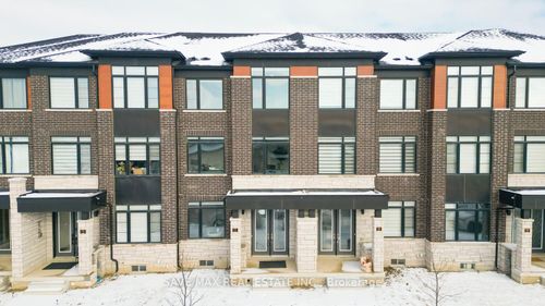 77 Minnock St, Caledon, ON, L7C4K8 | Card Image