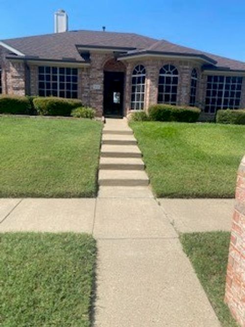 1531 Birkenhead Ln, Lancaster, TX, 75134-4115 | Card Image
