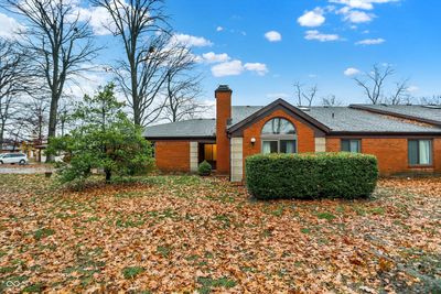 9296 Oak Run Circle, House other with 2 bedrooms, 2 bathrooms and null parking in Indianapolis IN | Image 2