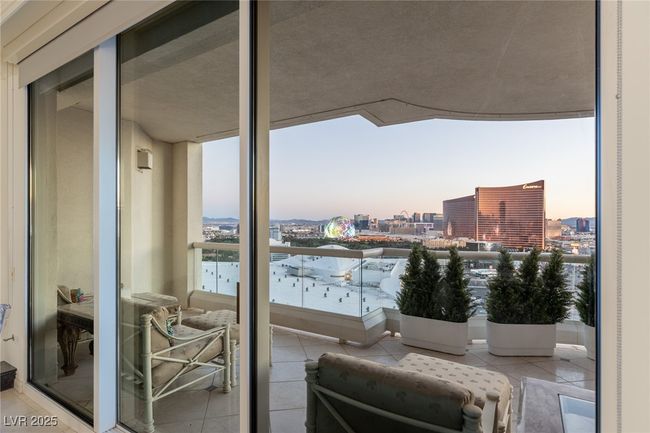 UNIT-2502 - 2877 Paradise Rd, Home with 3 bedrooms, 3 bathrooms and 1 parking in Las Vegas NV | Image 81