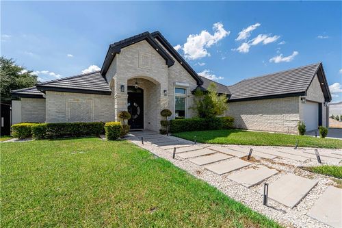1208 Travis St, Mission, TX, 78572-2032 | Card Image