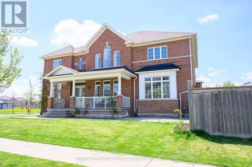 123 Attridge Crescent, Hamilton (Waterdown), ON, L0R2H7 | Card Image