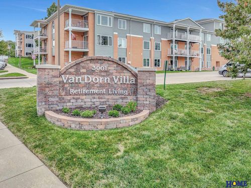 414-3001 S 51st Street Ct, Lincoln, NE, 68506-3484 | Card Image