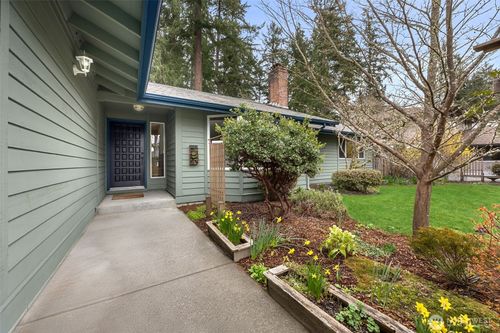 5905 Woodlake Dr W, University Place, WA, 98467-1651 | Card Image