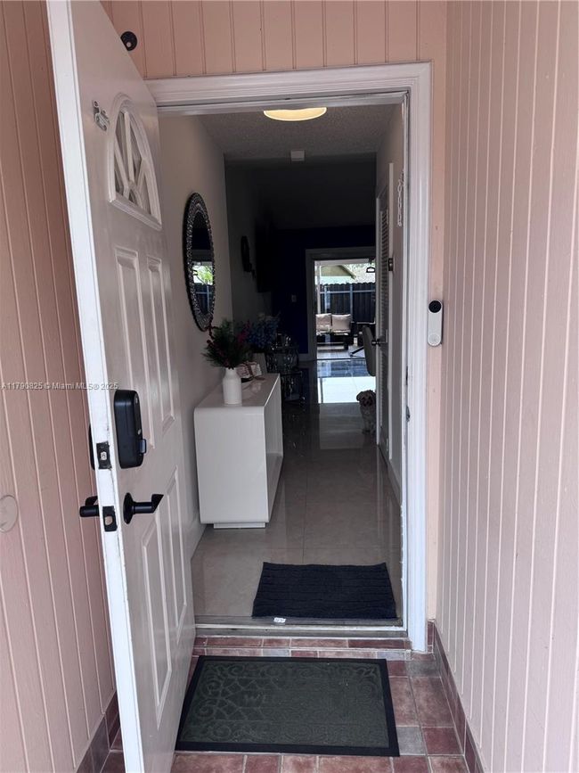 5308 Sw 138 Th Pl, Townhouse with 3 bedrooms, 2 bathrooms and null parking in Miami FL | Image 4