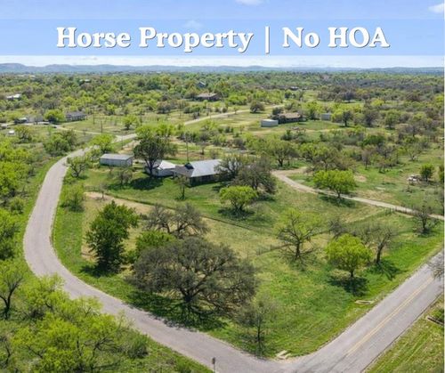 3410 Llano St, Llano, TX, 78643-2936 | Card Image