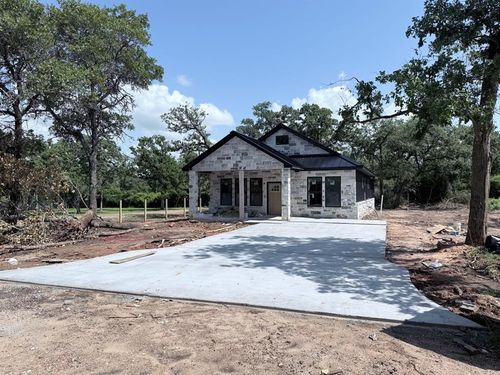 306 Mistle Toe Cir, Somerville, TX, 77879-3653 | Card Image