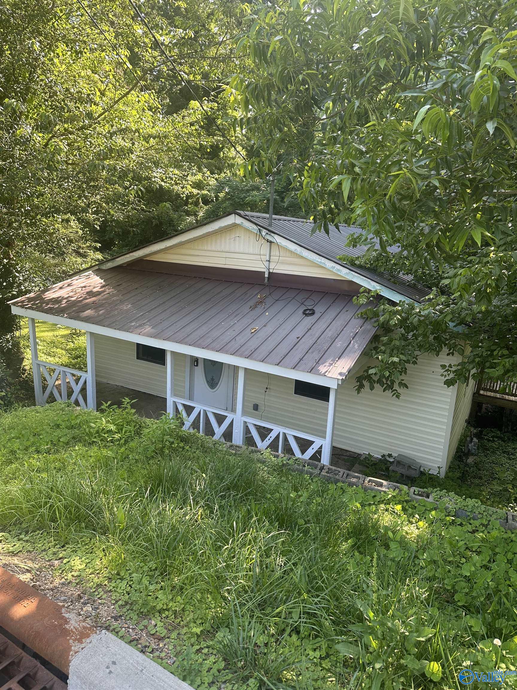 Pearson Cir, Guntersville, AL 35976