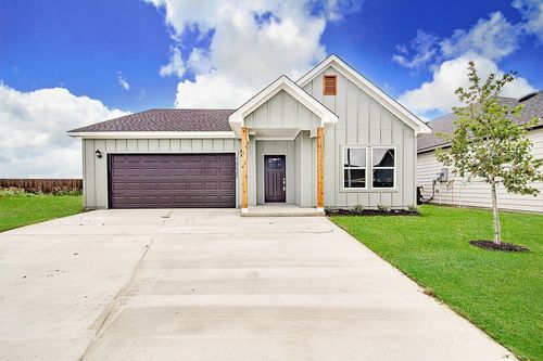10520 Ruffin Dr, Fort Worth, TX, 76131-4040 | Card Image
