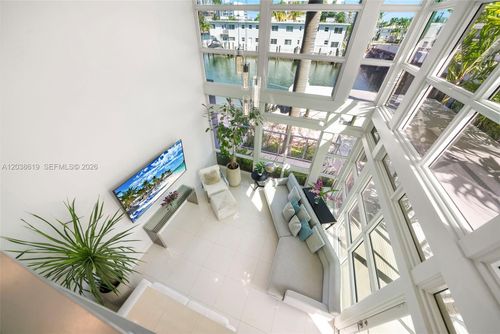39 N Shore Dr, Miami Beach, FL, 33141-3912 | Card Image