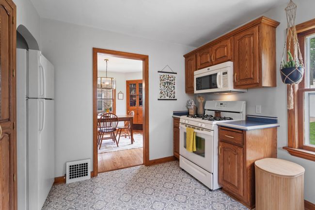 231 Glenview Ave, House other with 3 bedrooms, 2 bathrooms and null parking in Wauwatosa WI | Image 17