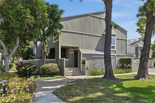 g-2921 S Fairview St, Santa Ana, CA, 92704-6537 | Card Image