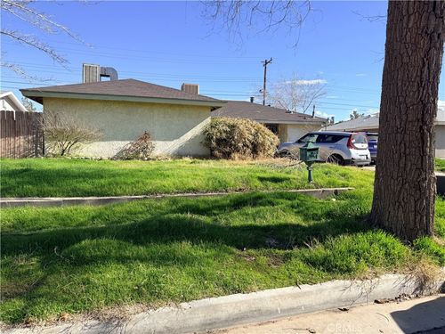 45408 Raysack Ave, Lancaster, CA, 93535-1904 | Card Image