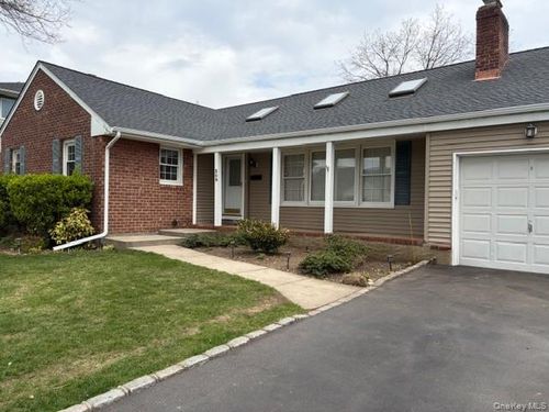 209 Brompton Rd, Garden City, NY, 11530-1303 | Card Image