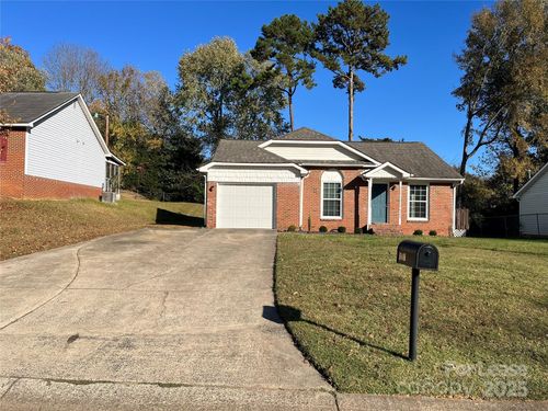6443 Tivoli Ct, Charlotte, NC, 28211-6266 | Card Image