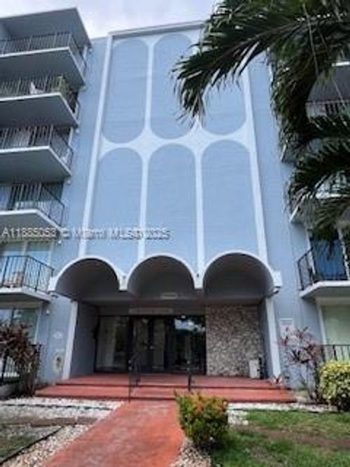 apt-203-12500 Ne 15th Ave, North Miami, FL, 33161-6062 | Card Image