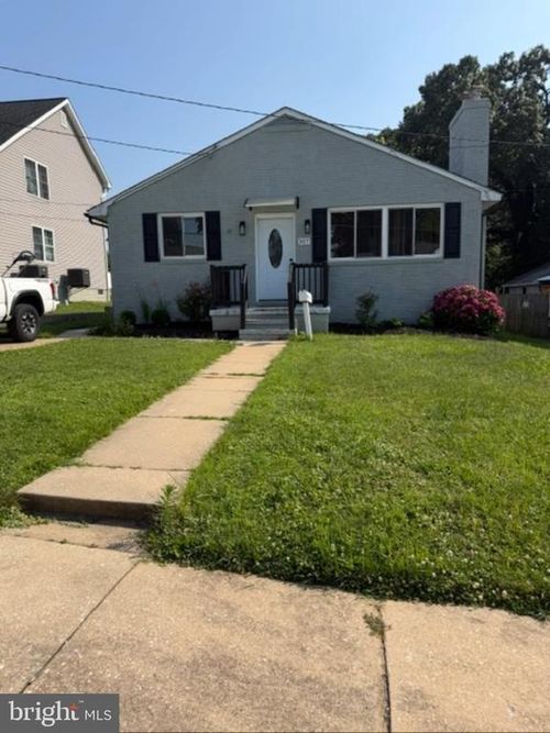 307 Oberle Ave, Essex, MD, 21221-4705 | Card Image