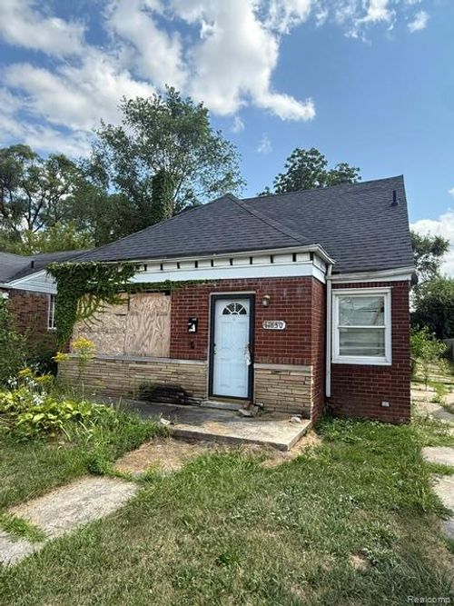 11850 Engleside St, Detroit, MI, 48205-3364 | Card Image